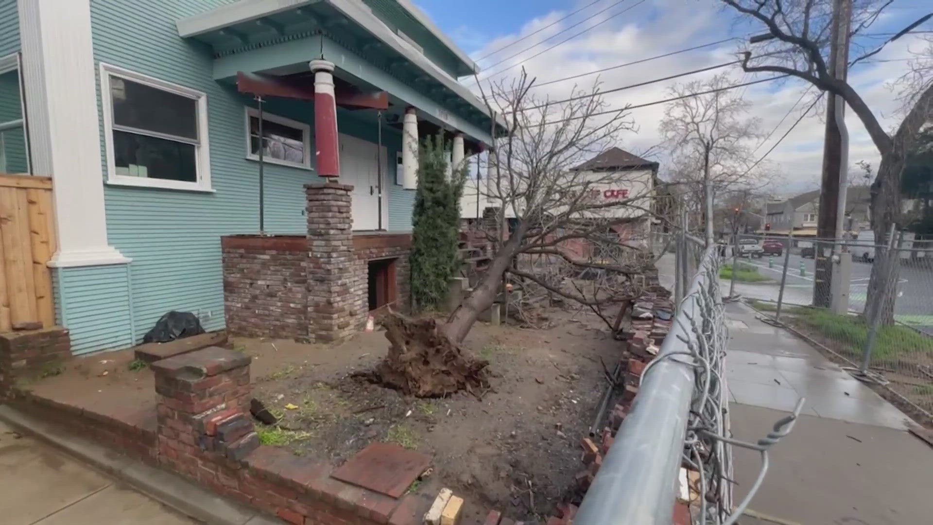 California Storm Watch: Thousands still without power, clean-up underway following strong storm