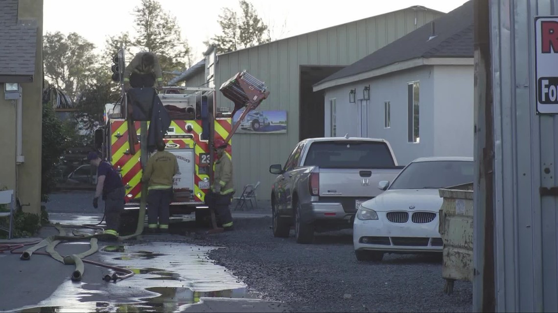 100 cars burned in Modesto auto salvage yard fire