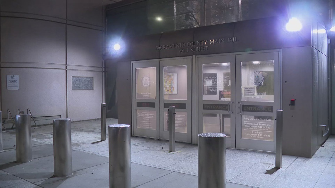 Sacramento Main Jail inmate dies at hospital, sheriff investigating ...