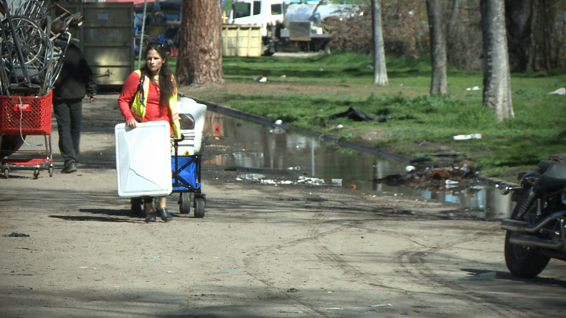 Modesto S Homeless Forced To Clean Up And Move As City Closes Popular Encampment