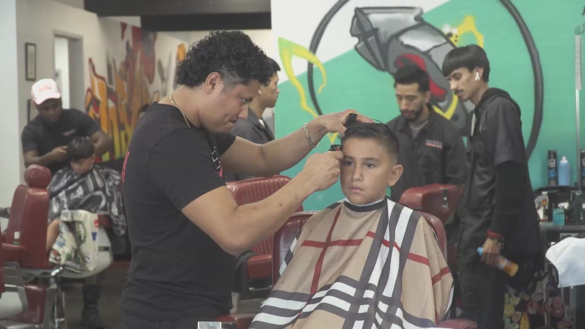 More than 300 students get free school supplies and haircuts in Sacramento