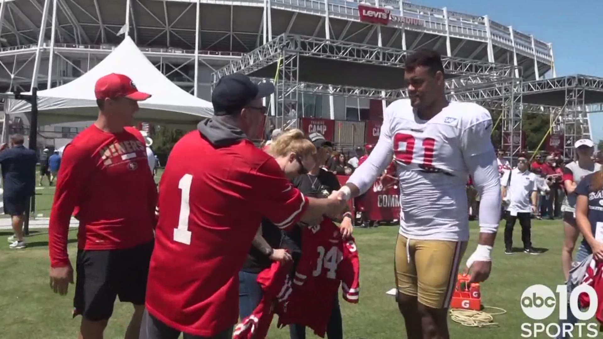 49ers Arik Armstead hosts Stay Hungry youth camp at Sacramento