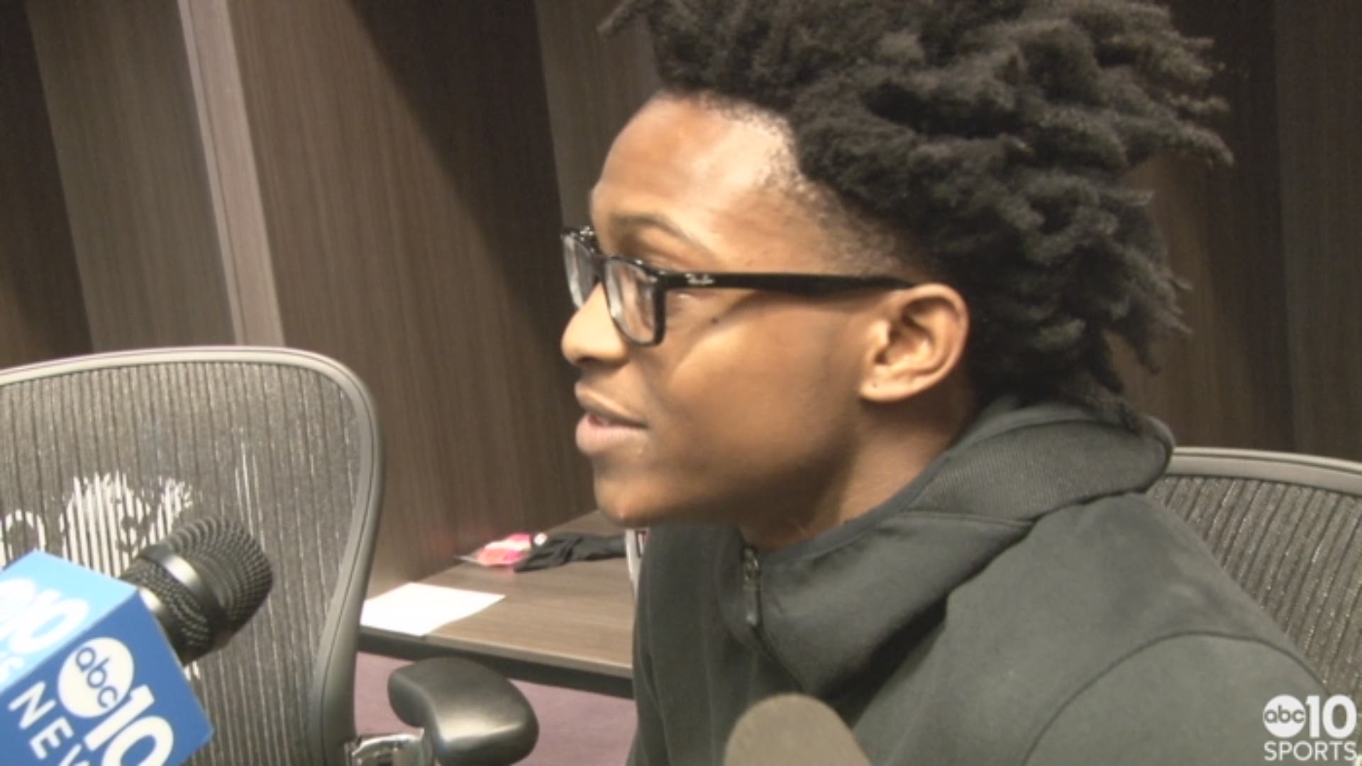 Sacramento Kings rookie guard De'Aaron Fox discusses Sunday's one-sided loss at home to the Washington Wizards, getting his first start of his NBA career and facing one of his mentors in John Wall.