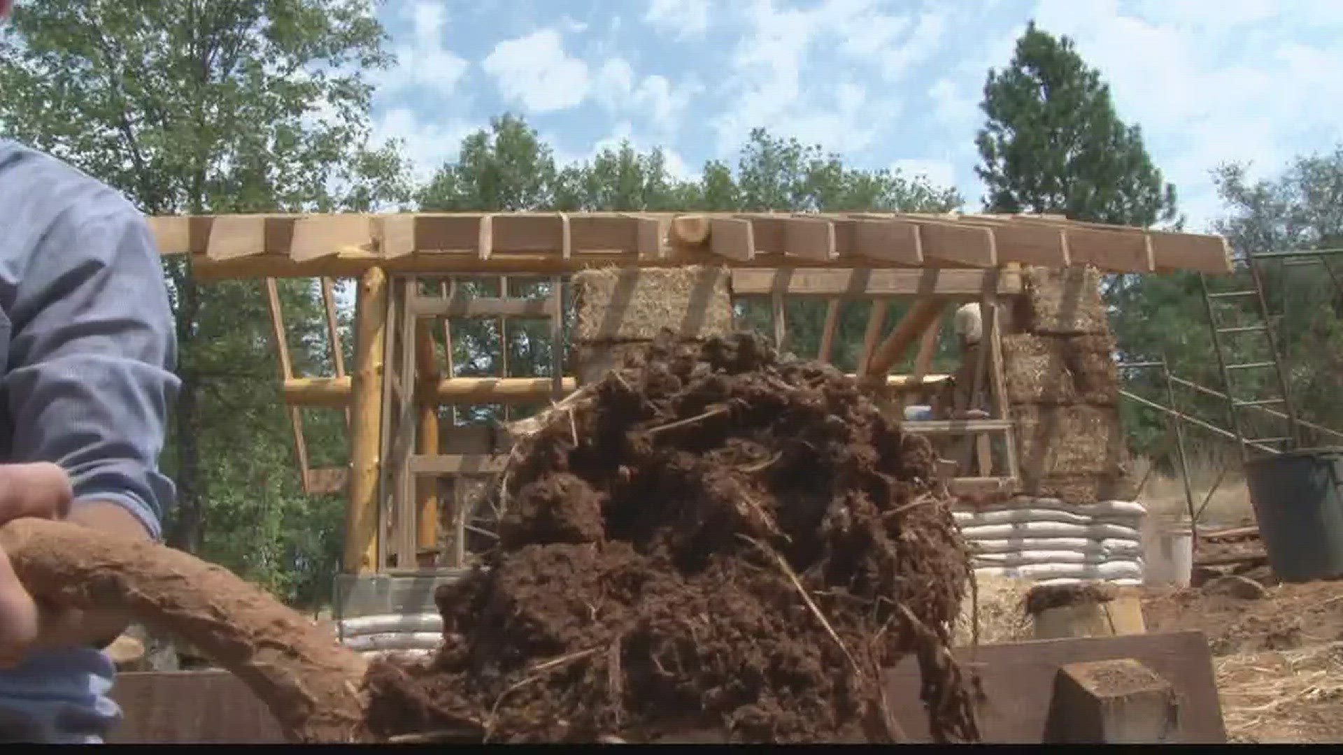 Houses made with mud popping up around Nevada County