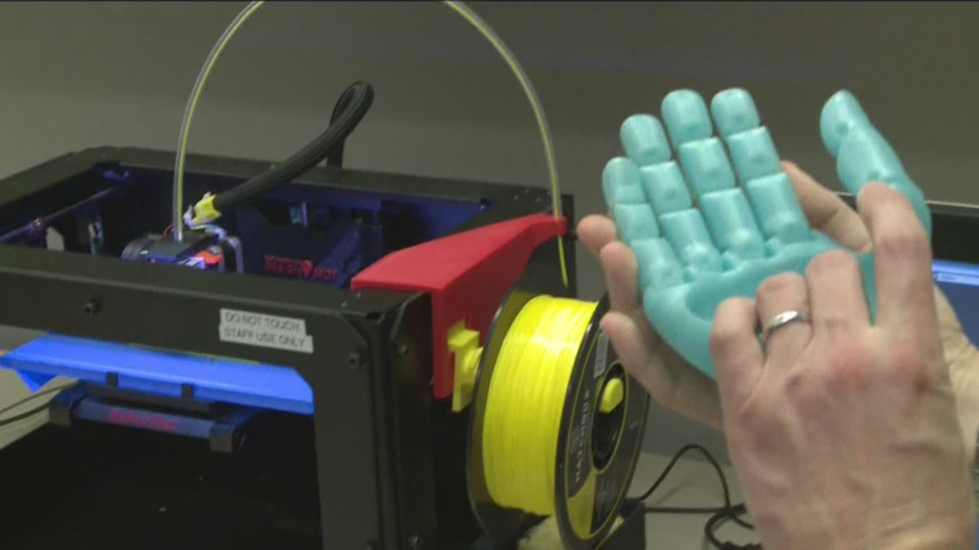 3D technology is changing lives. And residents have access to these devices at the Sacramento Public Library.   