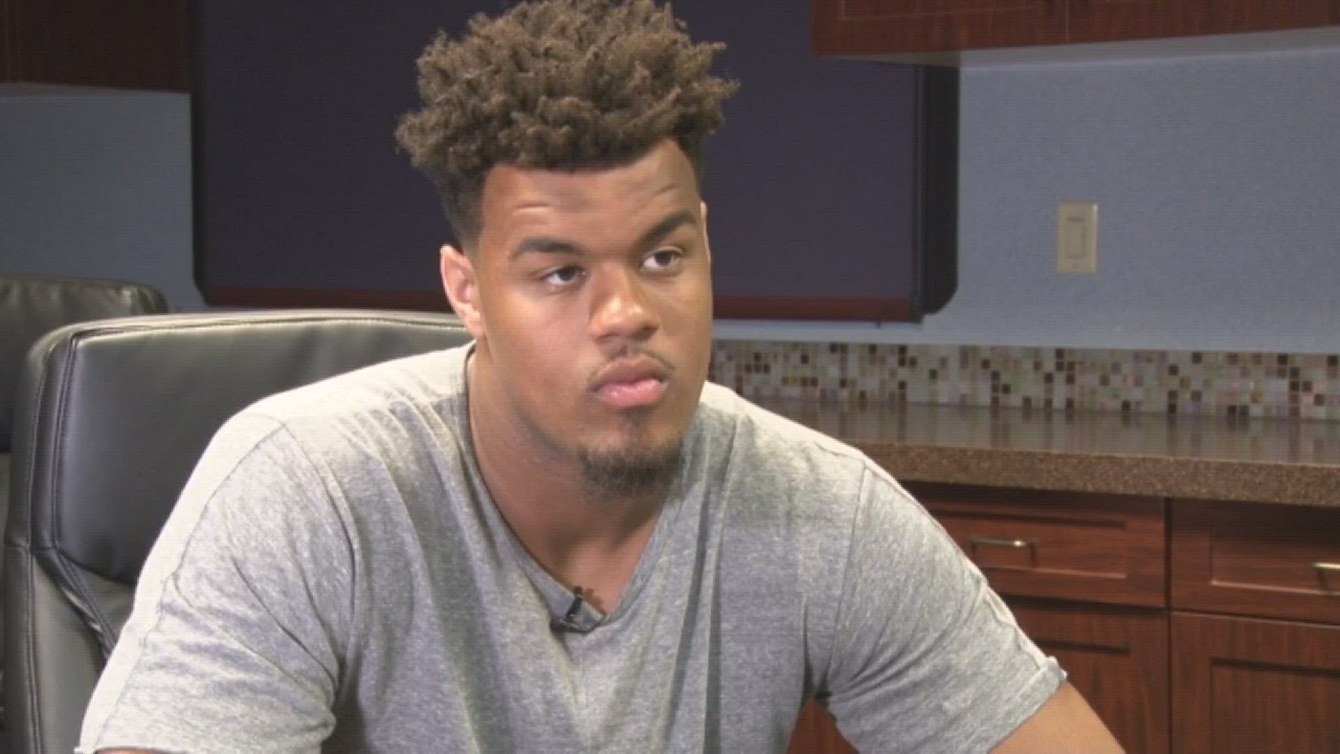 San Francisco 49ers defensive end Arik Armstead sits down with ABC10's Sean Cunningham and Pierre Noujaim to discuss bringing his first youth football camp to his hometown of Elk Grove and talks about the changes with his team heading into training camp.