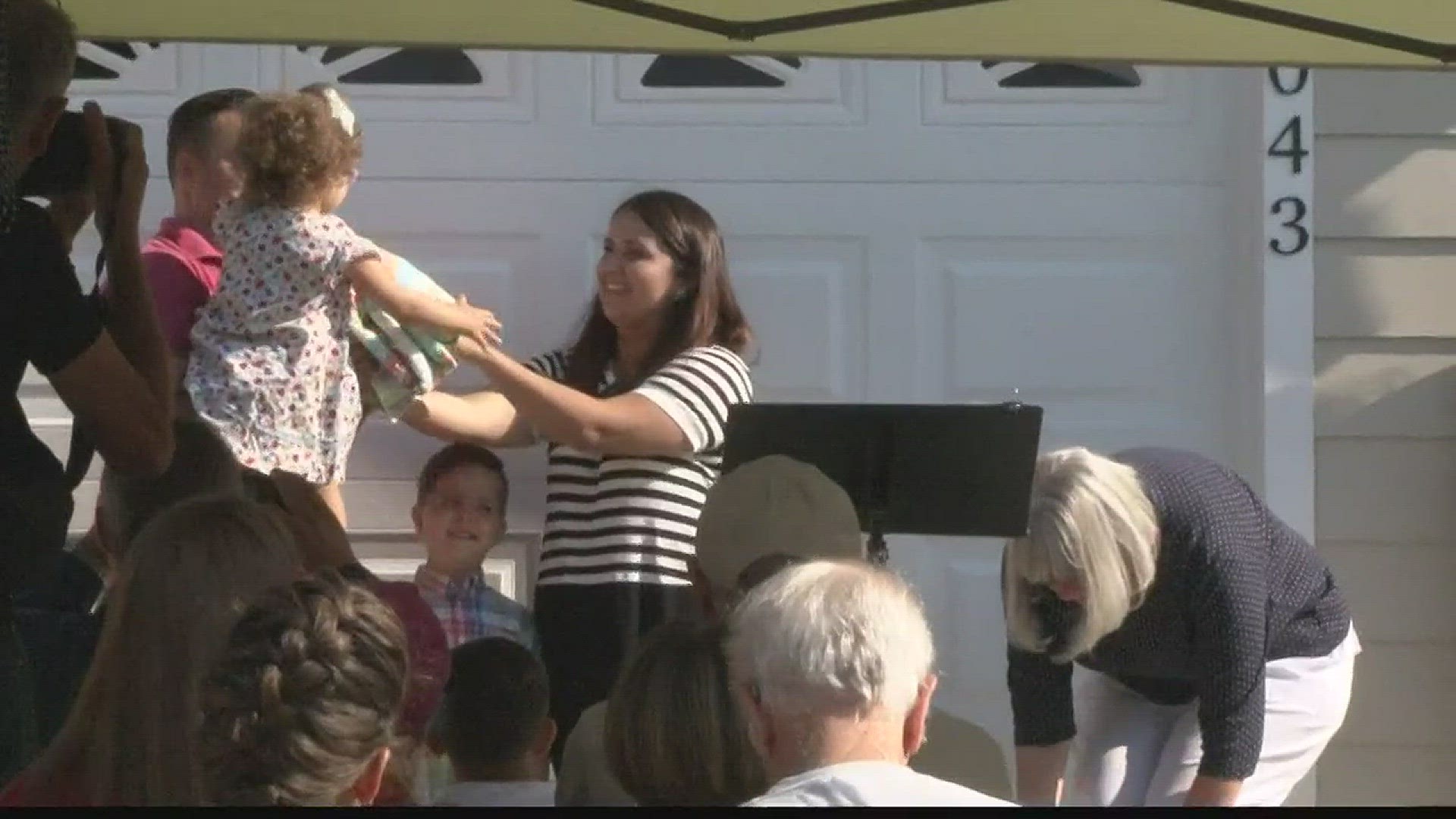 Meet Anna Losich, her husband and their two kids. They are now proud new homeowners in Sacramento, all thanks to hundreds of volunteers and generous donations.