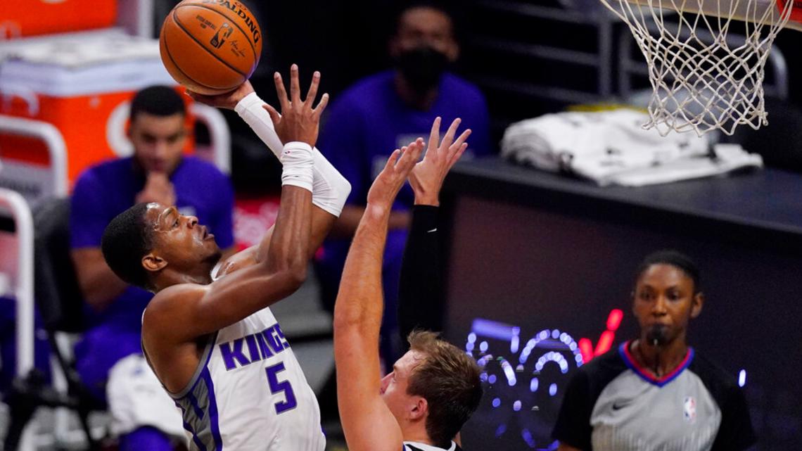 NBA Communications on X: Sacramento Kings guard De'Aaron Fox and Indiana  Pacers guard Tyrese Haliburton have been named the NBA Western and Eastern  Conference Players of the Week, respectively, for Week 5