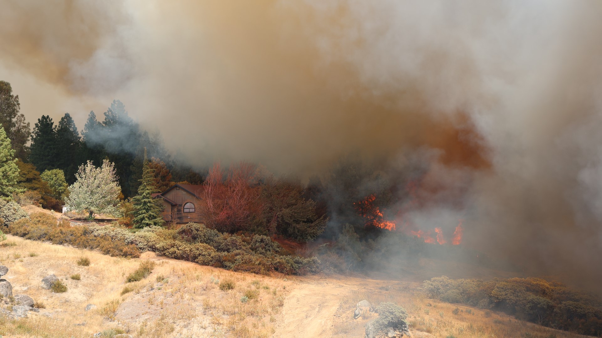 2 arson suspects arrested in Amador County