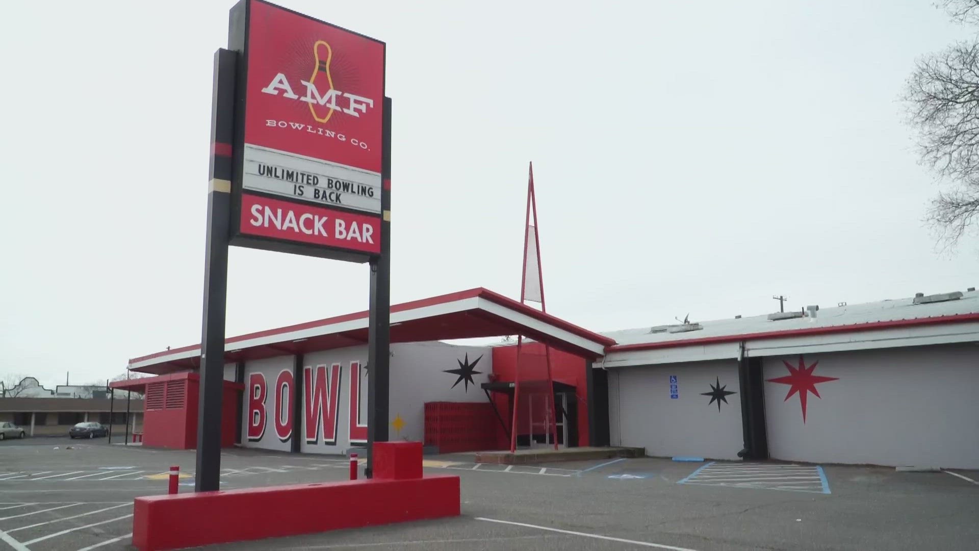 Sacramento bowling alley destroyed in fire will not reopen | Latest