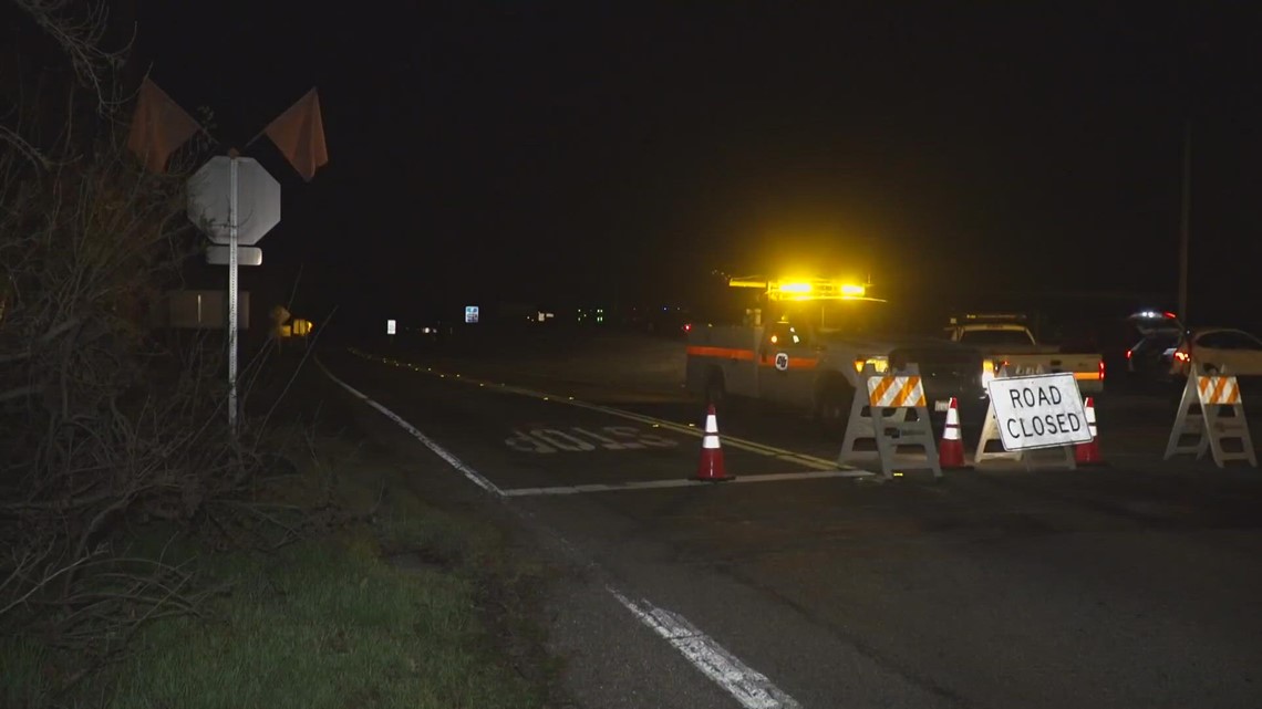 Highway 160 reopens in Sacramento County after crash that left 5 people