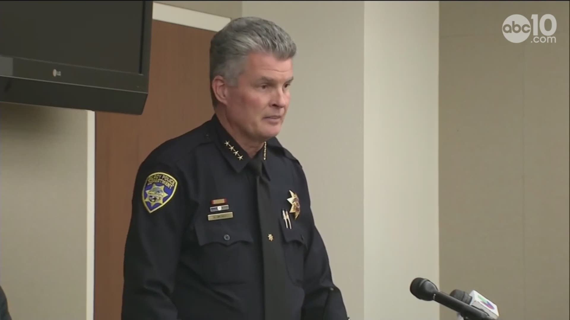 Gilroy Police Chief Scot Smithee released the names of the three officers who confronted the Gilroy Garlic Festival shooter. The FBI is still investigating the motive and ideology of the shooter.
READ MORE: https://on.abc10.com/2ZpJWew