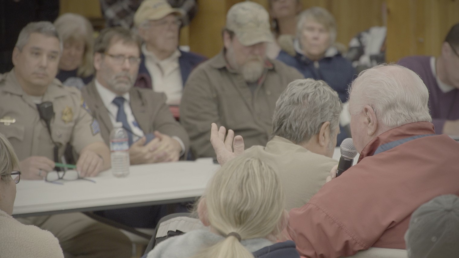 Pollock Pines holds community meeting to address chaos caused by US50