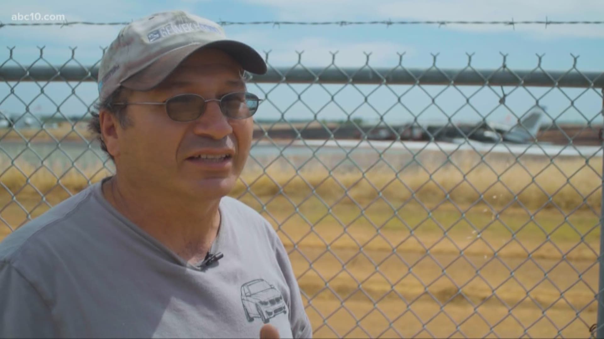 Pilot Gonzalo Peewee Curiel showed up shortly after the plane skidded to a stop at the end of the Oroville Municipal Airport runway. He said he spoke with the pilot soon after the crash.
