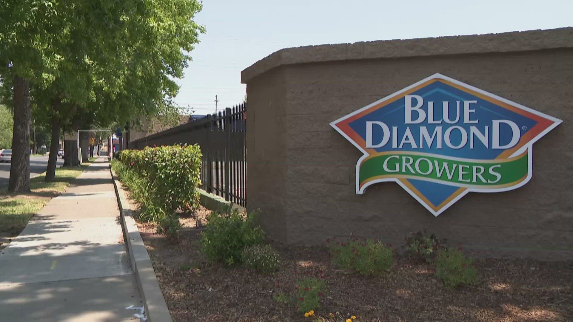 Blue Diamond Growers plans to relocate most Sacramento manufacturing operations to Turlock and Salida.