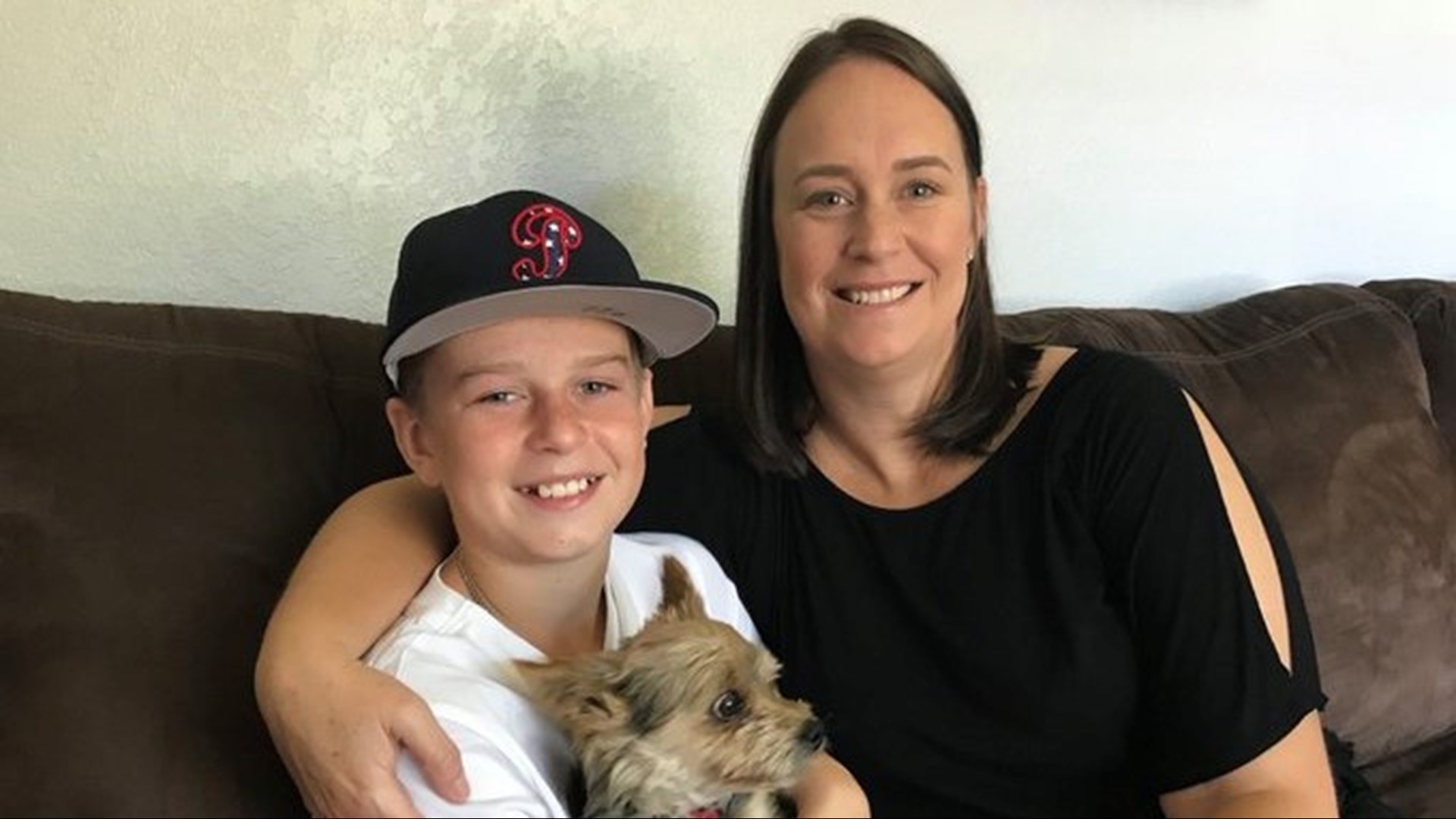 Blake Rose, 12, realized something was wrong when his mom started acting funny and was slurring her words. His quick thinking may have saved her life!
READ MORE: https://bit.ly/319i0vS