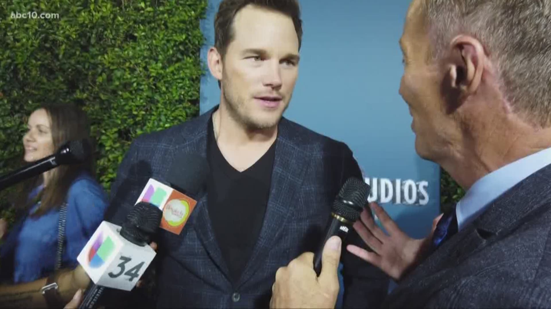 Chris Pratt and Bryce Dallas Howard talk with Mark S. Allen at the opening event for 'Jurassic World the Ride' at Universal Studios Hollywood. Also, a sneak peek at the ride.