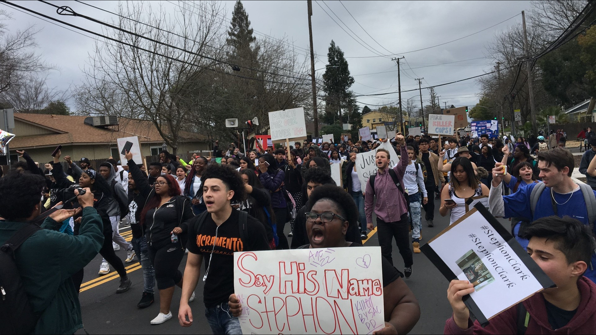Students from all over Sacramento, including McClatchy High School and Sac City College, walked out of school Thursday in response to the Sacramento County District Attorney's and the California Attorney General's decisions not to criminally charge the two officers for the shooting death of Stephon Clark.