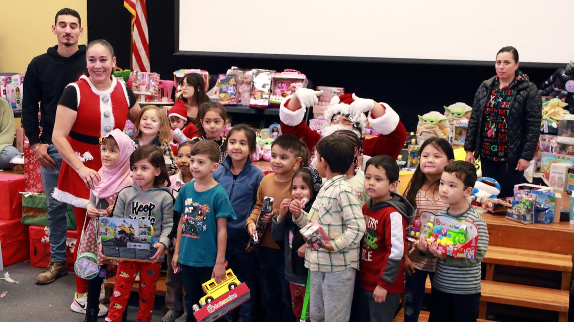 300 Toy Gift Shocks Students At Sacramento Elementary School | Abc10.com