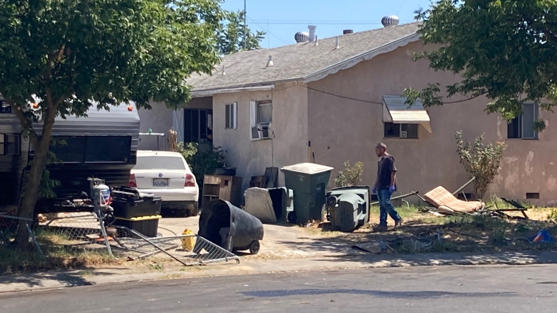 People in the home and nearby neighbors were evacuated, and SWAT and crisis negotiators came to the scene in an attempt to make contact with the man.