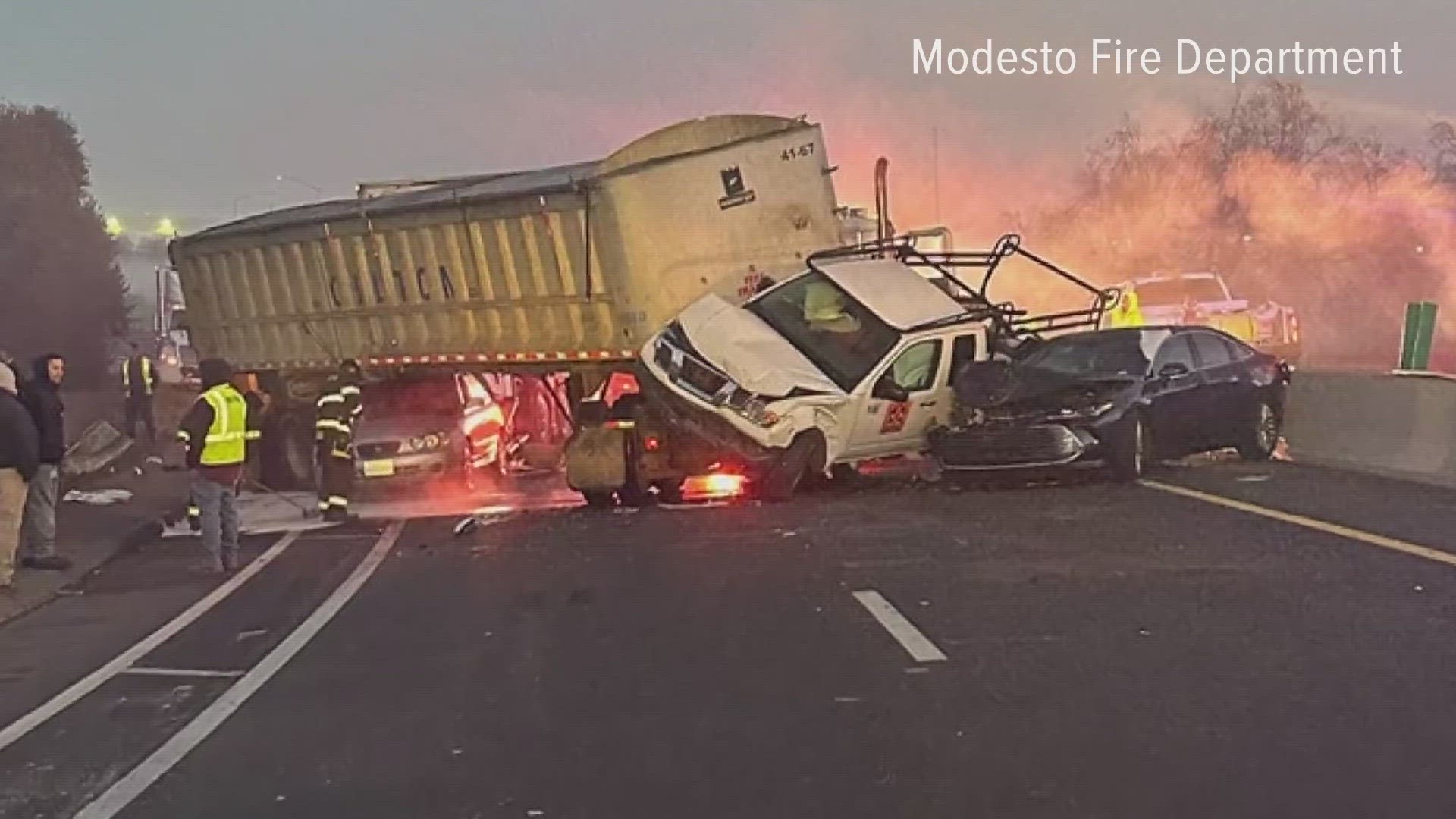 More than a dozen vehicles involved in Modesto crash