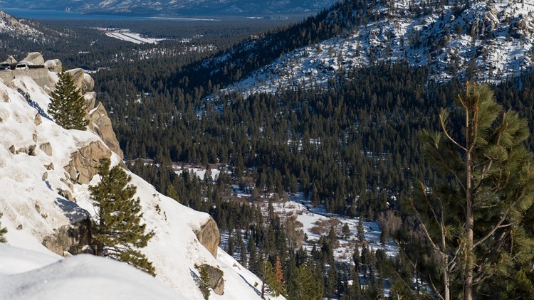 Snow makers rescue big Sierra resorts as drought bakes smaller ones – The  Mercury News