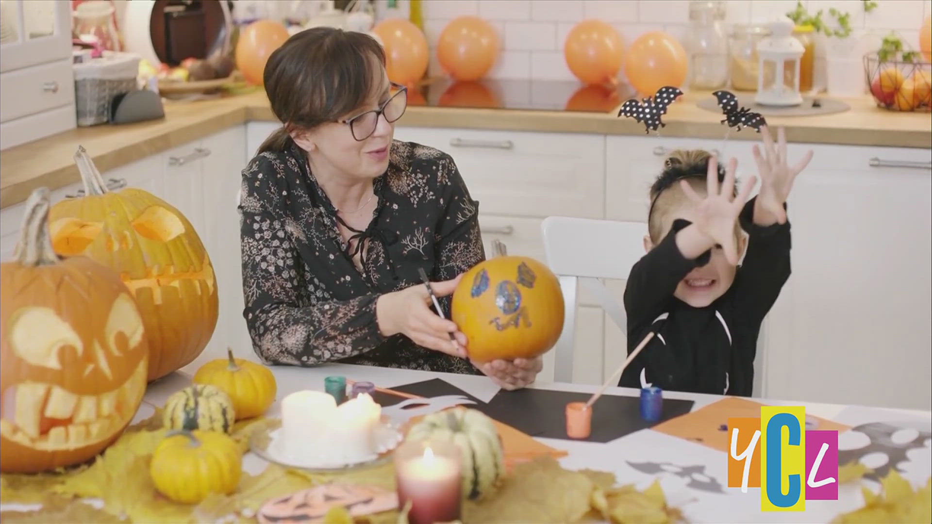 Learn quick and easy tips to make this Halloween spectacular. Sponsored by Cricut, Blue Diamond Almond Breeze, GE Lighting a Savant Company.