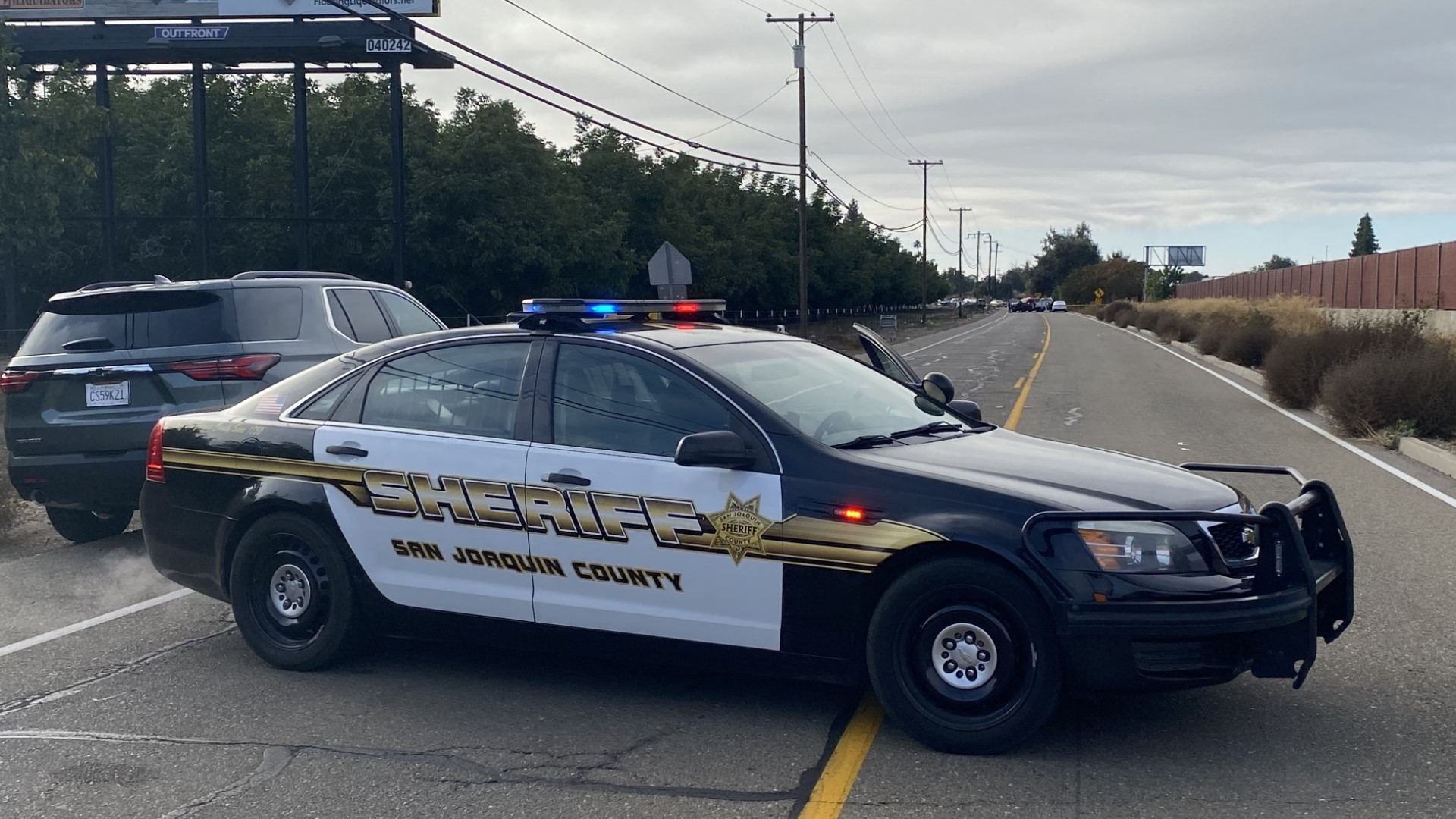 Man who stabbed K-9 dies after being shot by sheriff's deputy | abc10.com