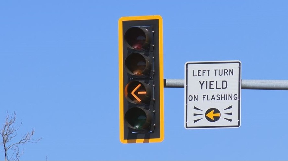 left turn traffic signal