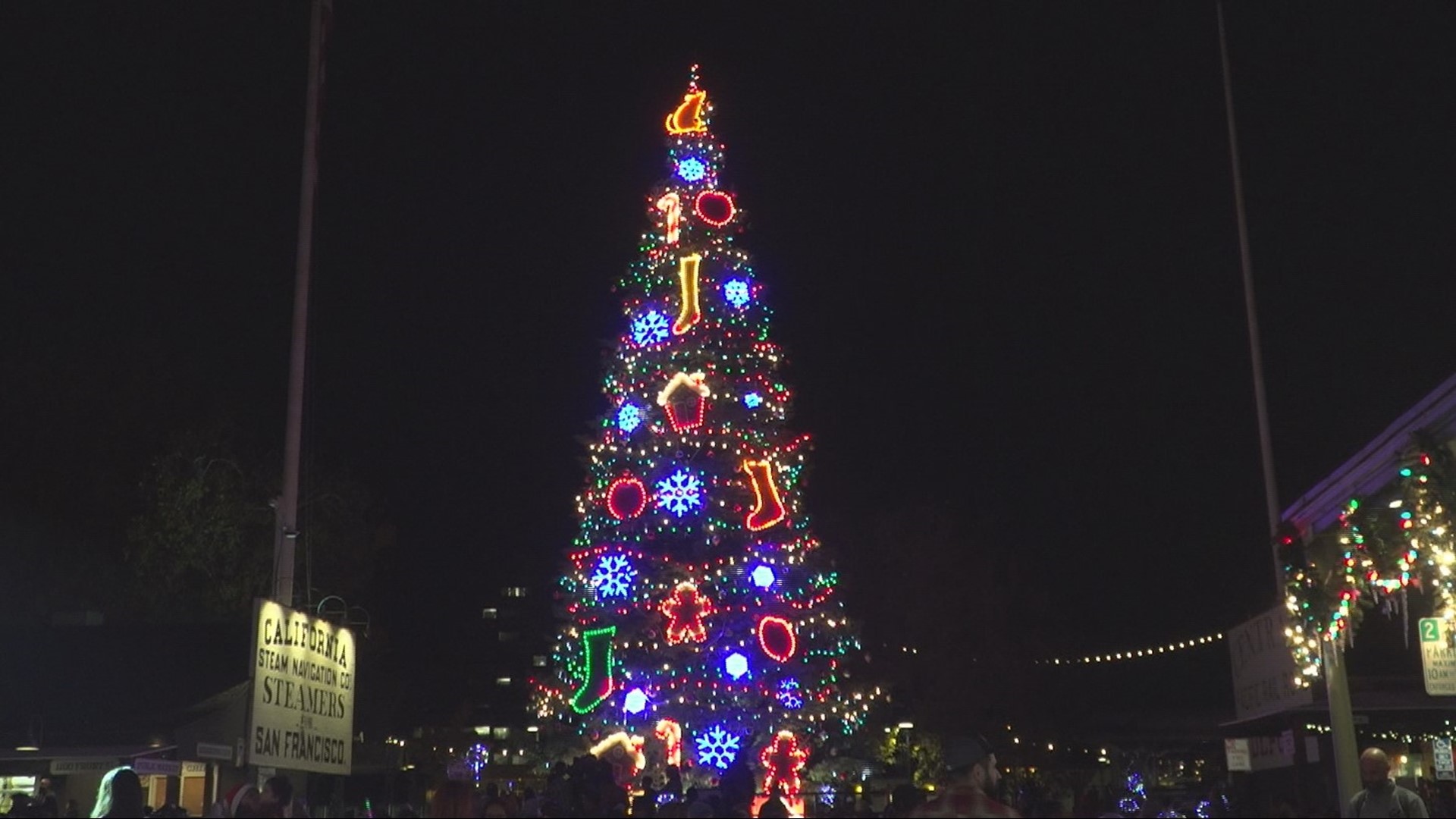 The tree lighting ceremony and first Theater of Lights performance of the year kicked off the holiday season Wednesday night.