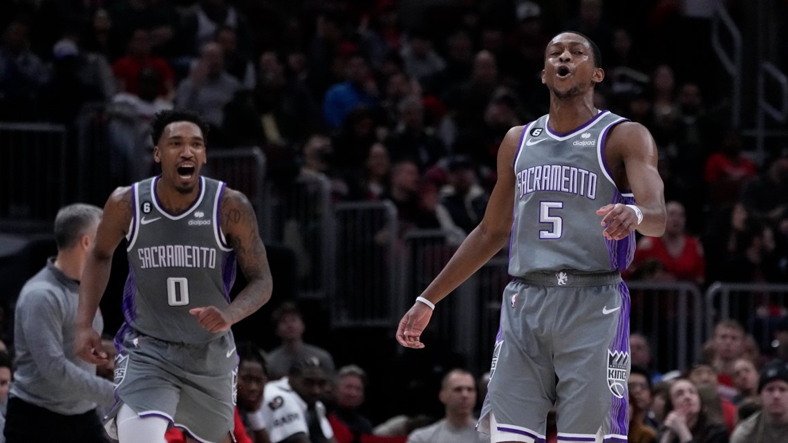 De'Aaron Fox hits 3 at buzzer, Kings beat Bulls 117-114