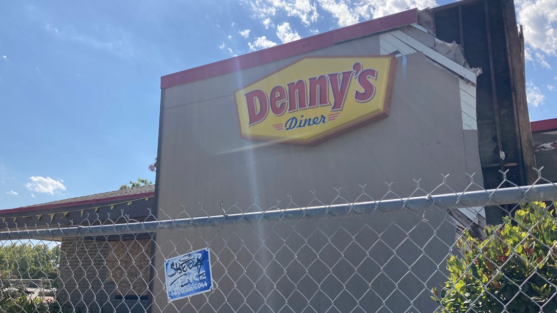 Denny's in TILLAMOOK, OR at 2230 NORTH MAIN AVE