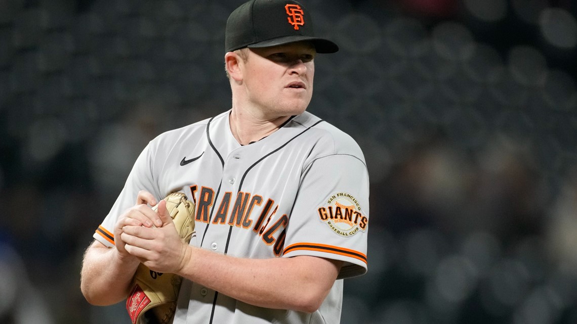 Giants' Logan Webb 'a little sore' after exiting with back tightness