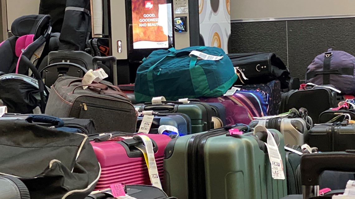 Southwest Airlines Cancelations Leave Sea Of Luggage At SMF | Abc10.com