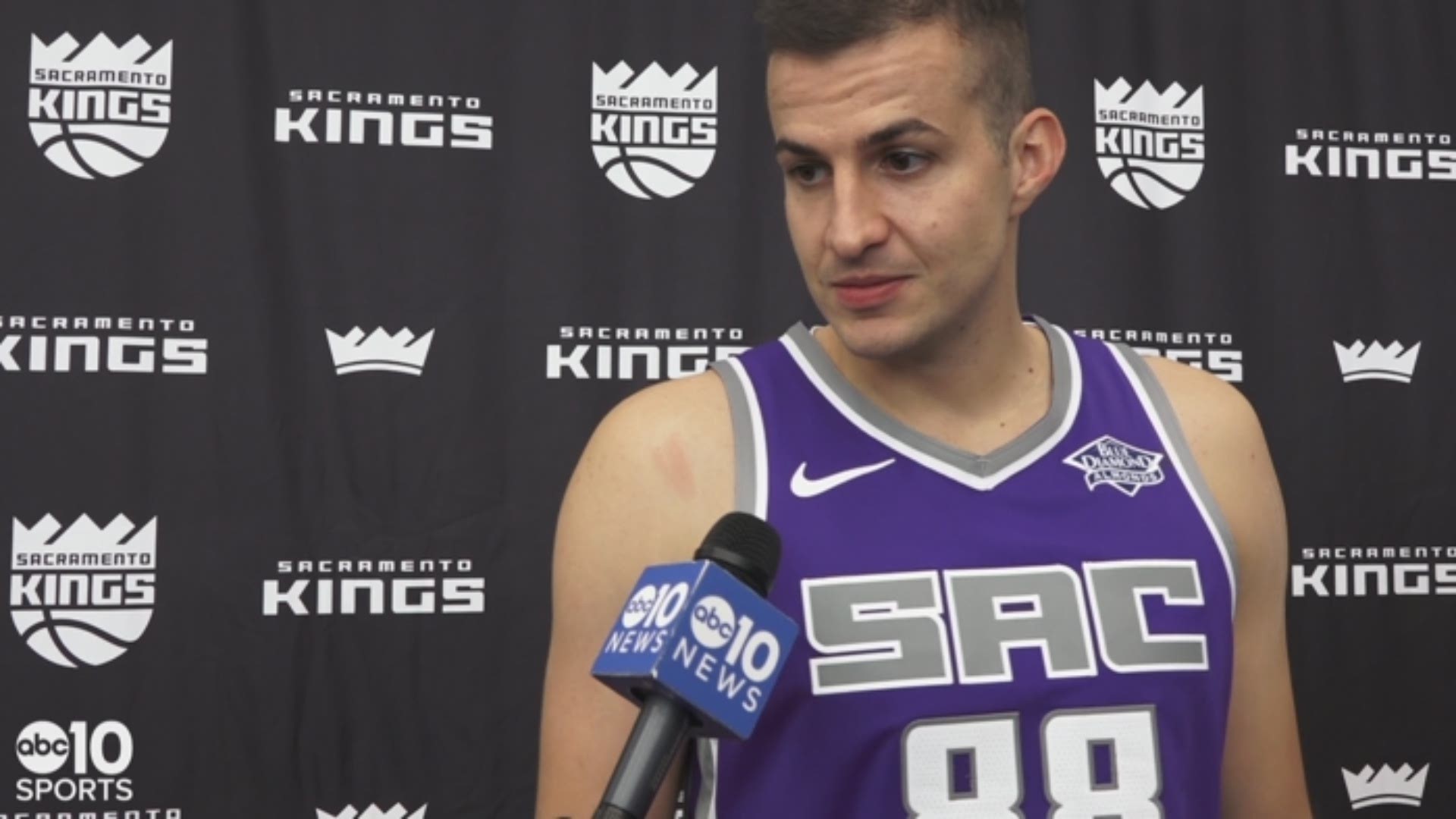 Nemanja Bjelica discusses his decision to join the Sacramento Kings this summer after speaking with GM Vlade Divac. He also talks about his decision to wear the unusual jersey number 88.
