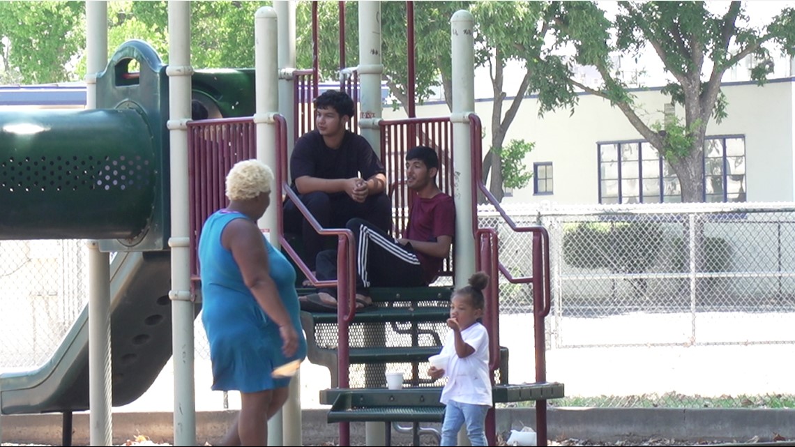 Del Paso Heights neighborhood gathers to stop violence - Vimarsana News