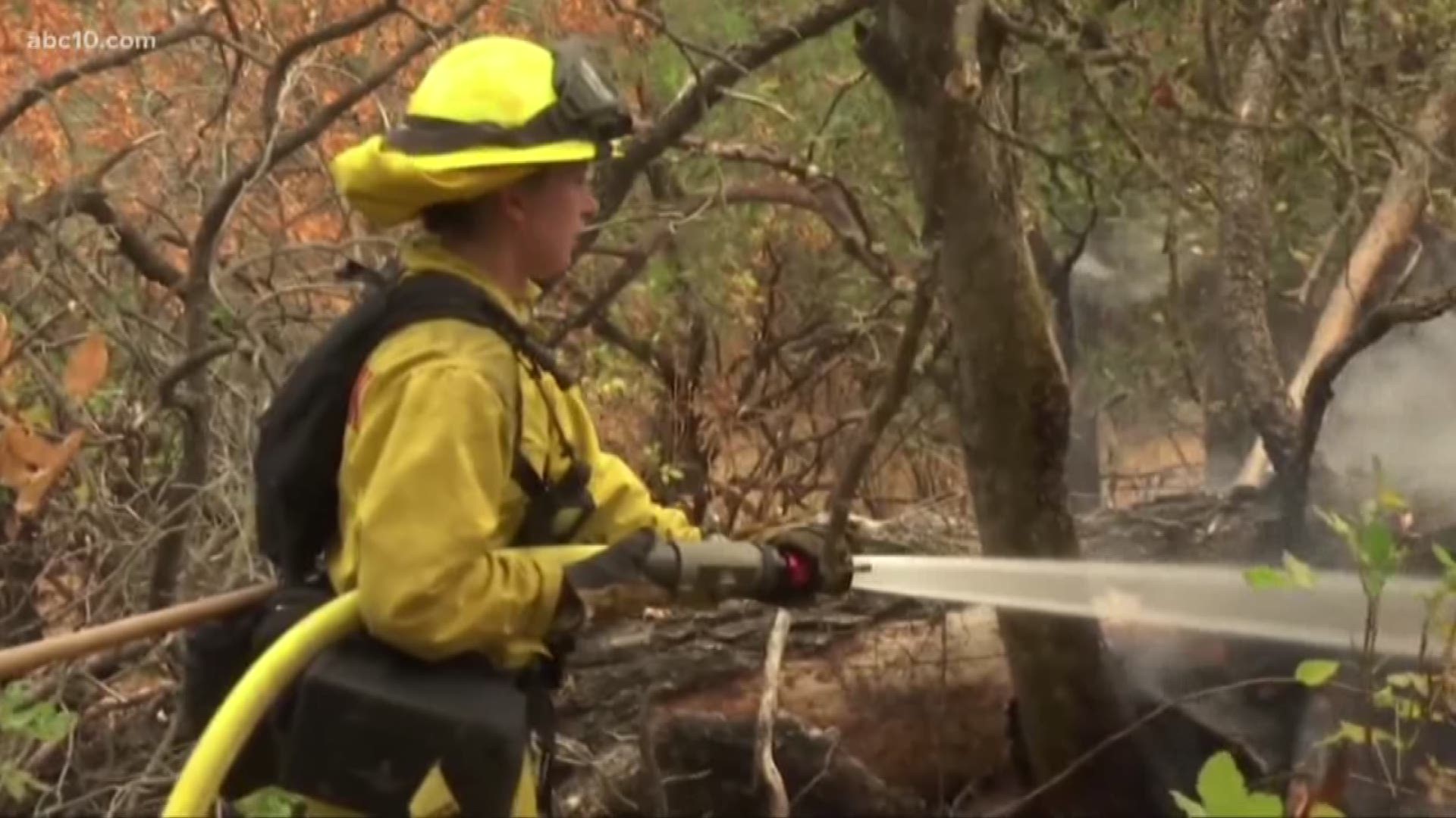 Carr Fire: Wildfire near Redding rages into its fourth day 