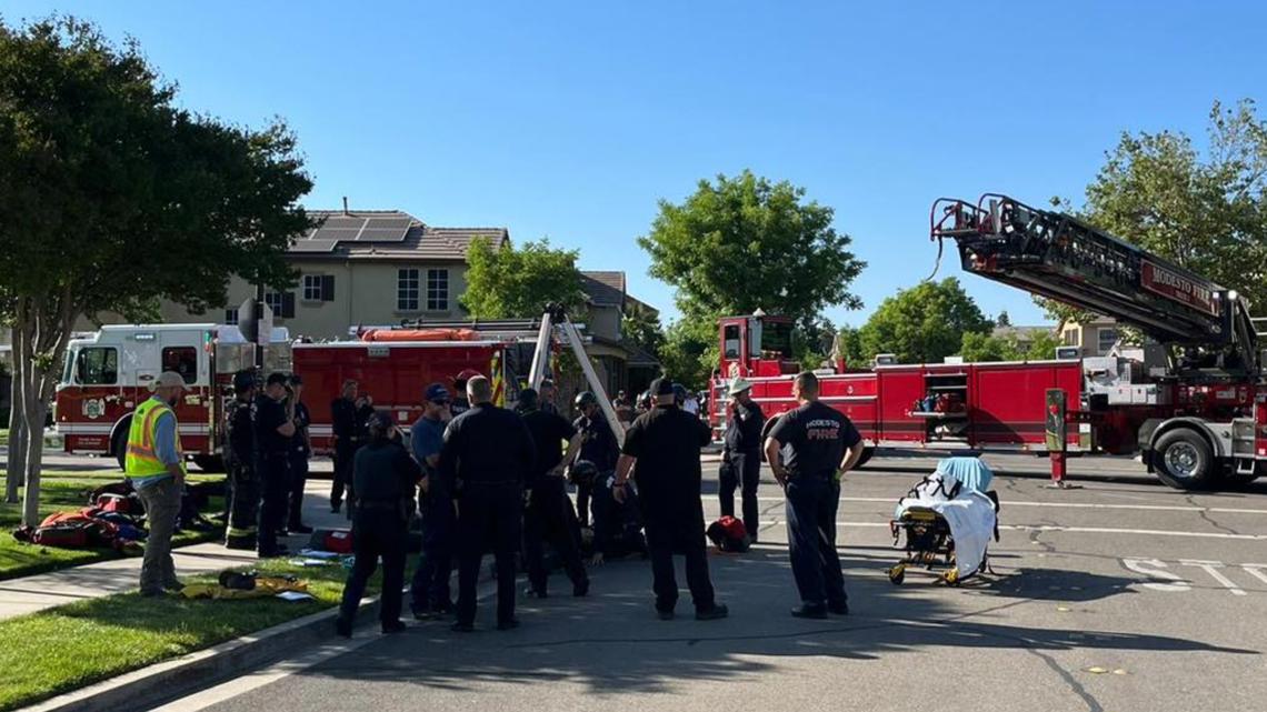 Delivery driver falls into open Oakdale sewer drain | abc10.com