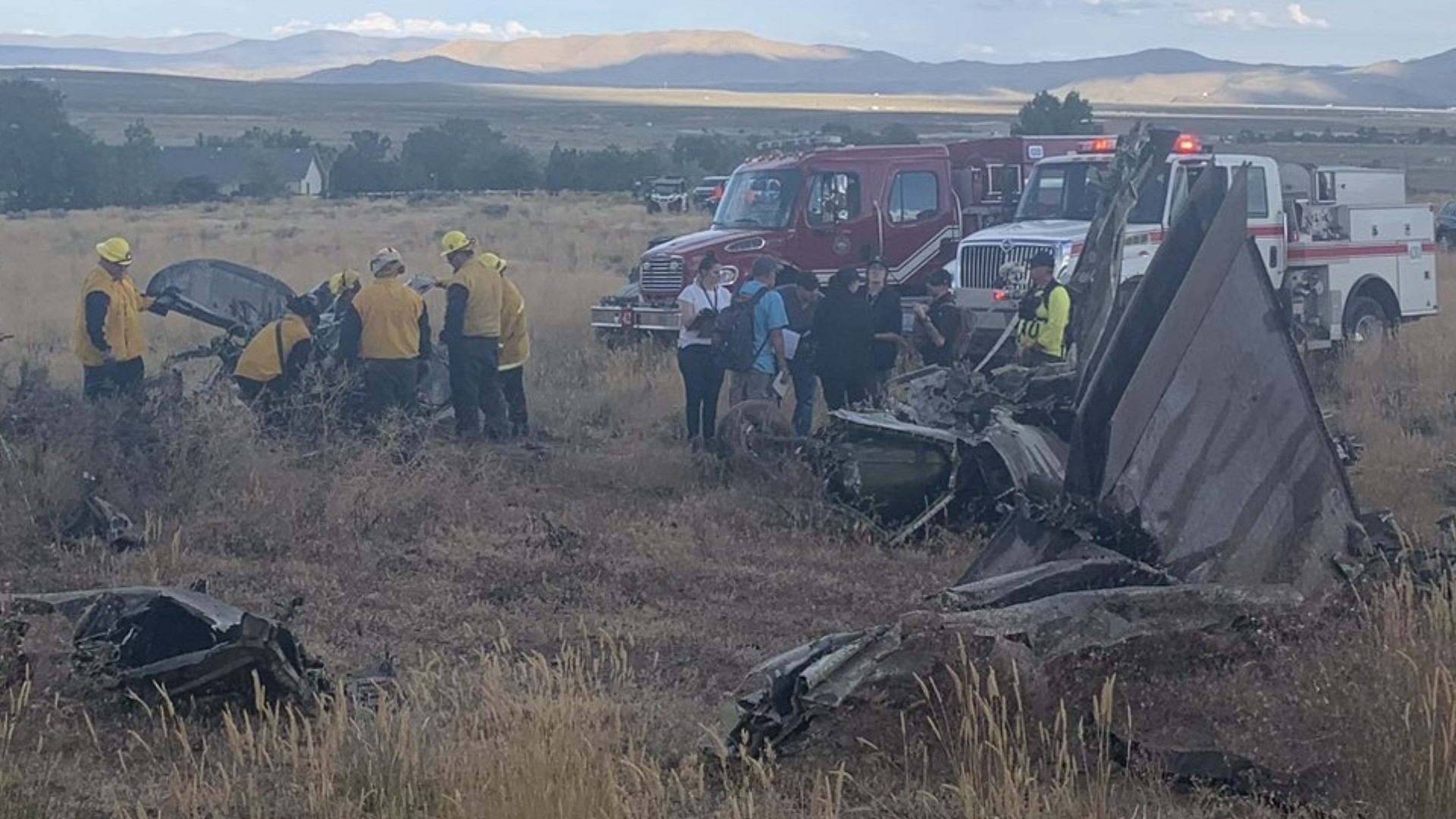 Authorities say two pilots have died after their planes crashed upon landing at an air racing event in Reno.