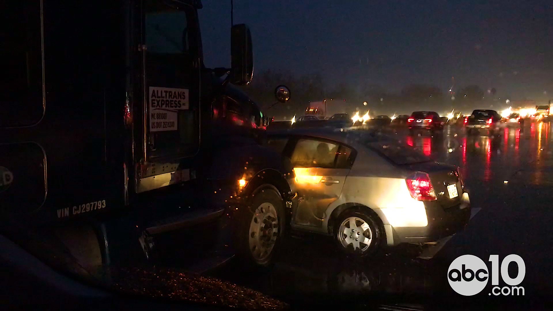 A downpour during the Wednesday morning commute led to dozens of crashes on Sacramento area freeways. Wrecks blocked traffic on I-5, Highway 50, I-80 and Highway 99 creating gridlock for drivers. This is a raw look at some crashes and backups during the morning commute in Sacramento and Elk Grove, California.