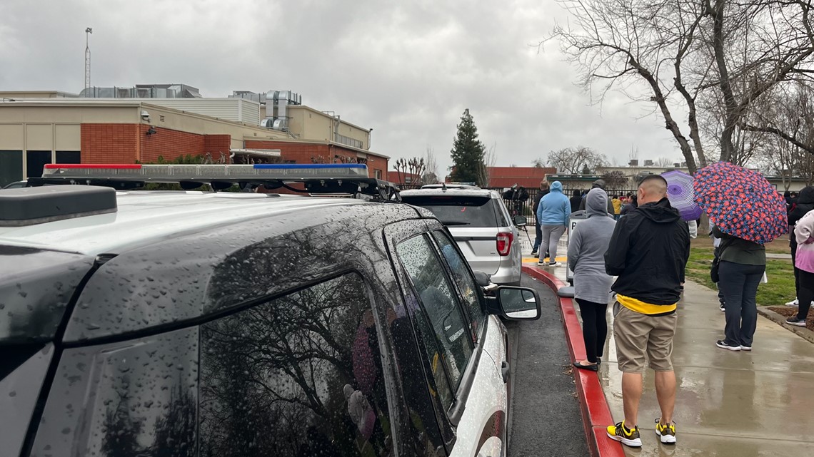 Elk Grove school on lockdown after student gets bomb threat