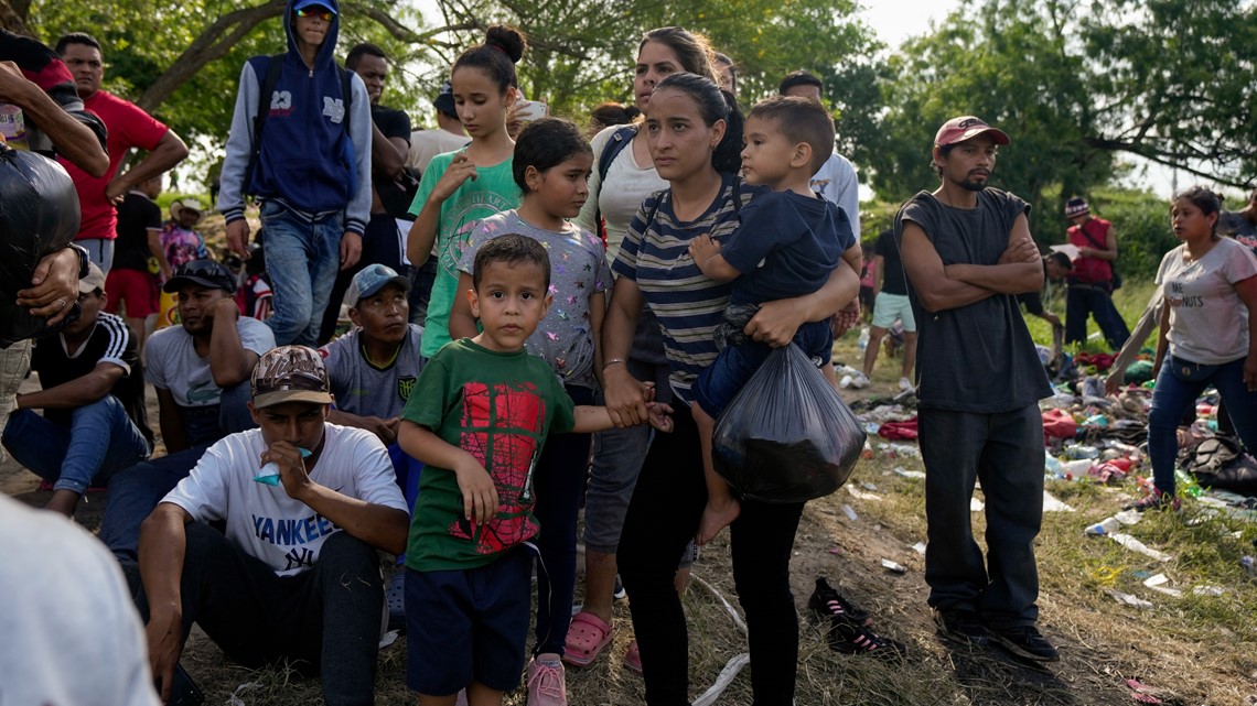 Asylum seekers at US-Mexico border as COVID-19 restrictions end - Vimarsana News