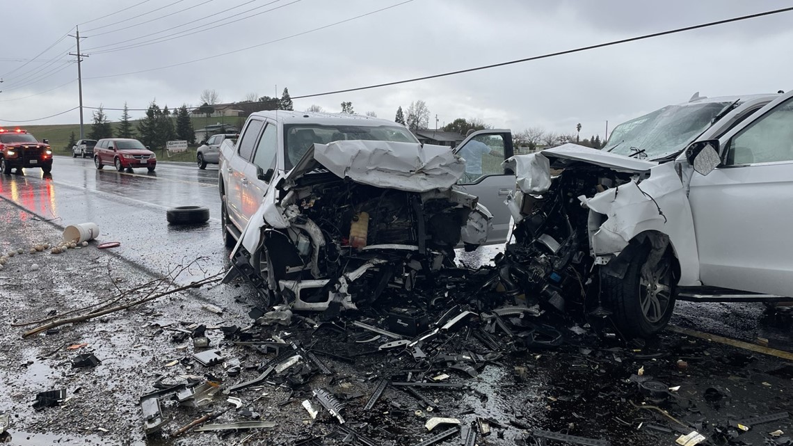 2 People Taken To Hospital After Head On Crash On Jackson Highway