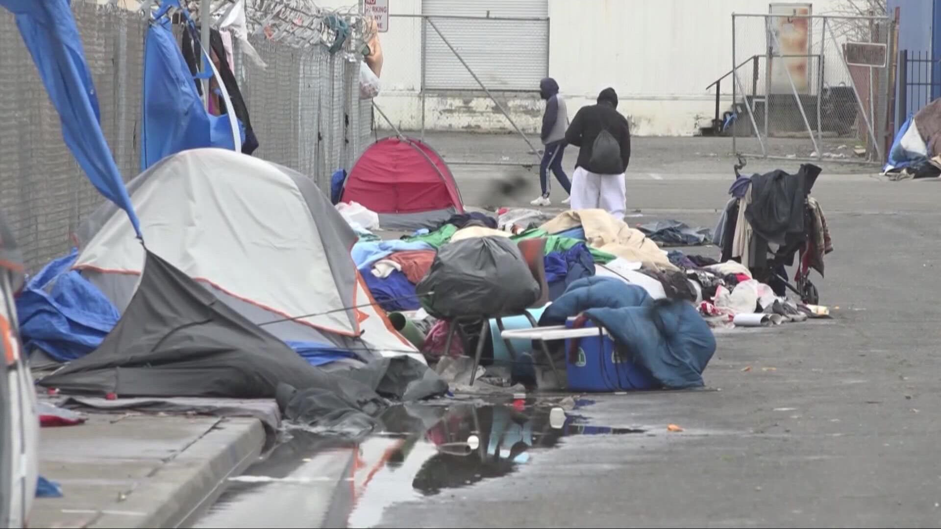 A first-of-its-kind agreement between the city and the county seeks to up the response to homelessness.