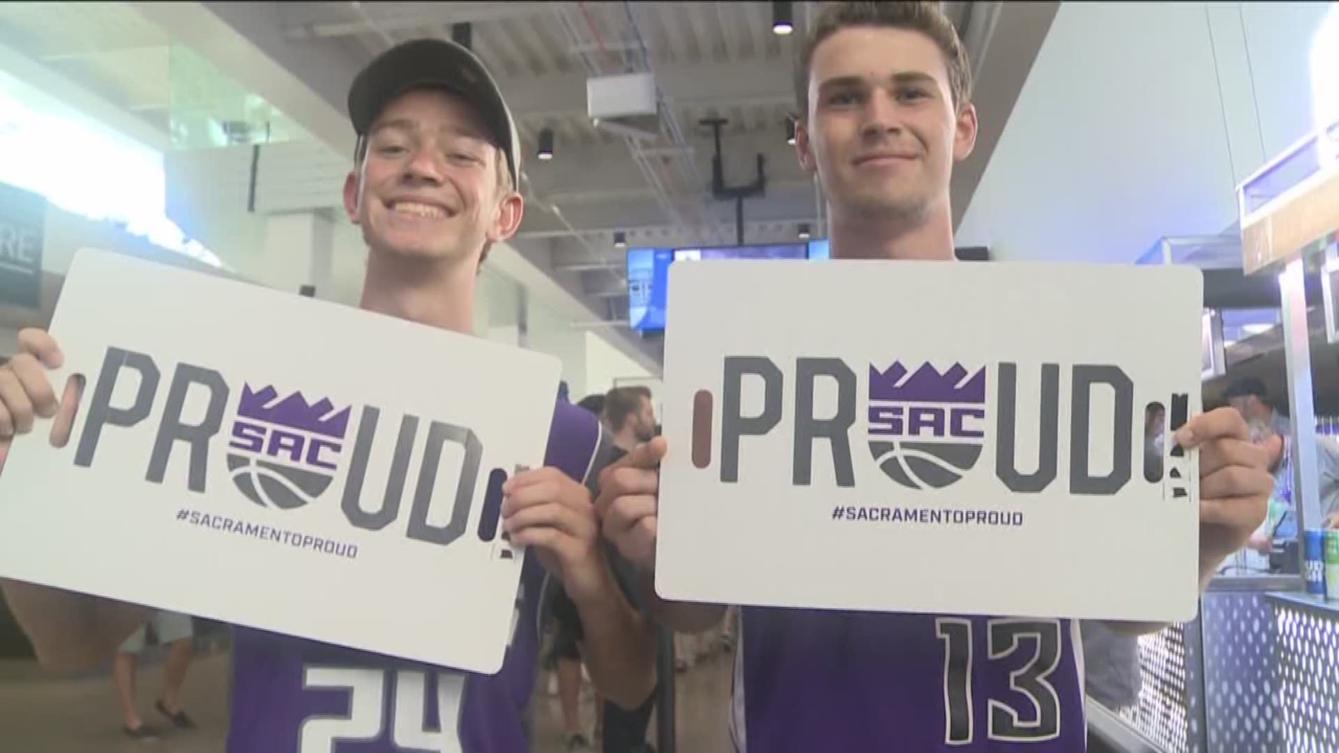 Kings fans packed the Golden 1 Center Monday night for a Summer League watch party as Sacramento matched up with the Los Angeles Lakers. 