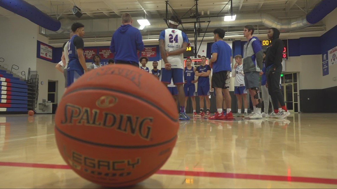 College basketball team in Rocklin to honor veterans with 'Hoops for