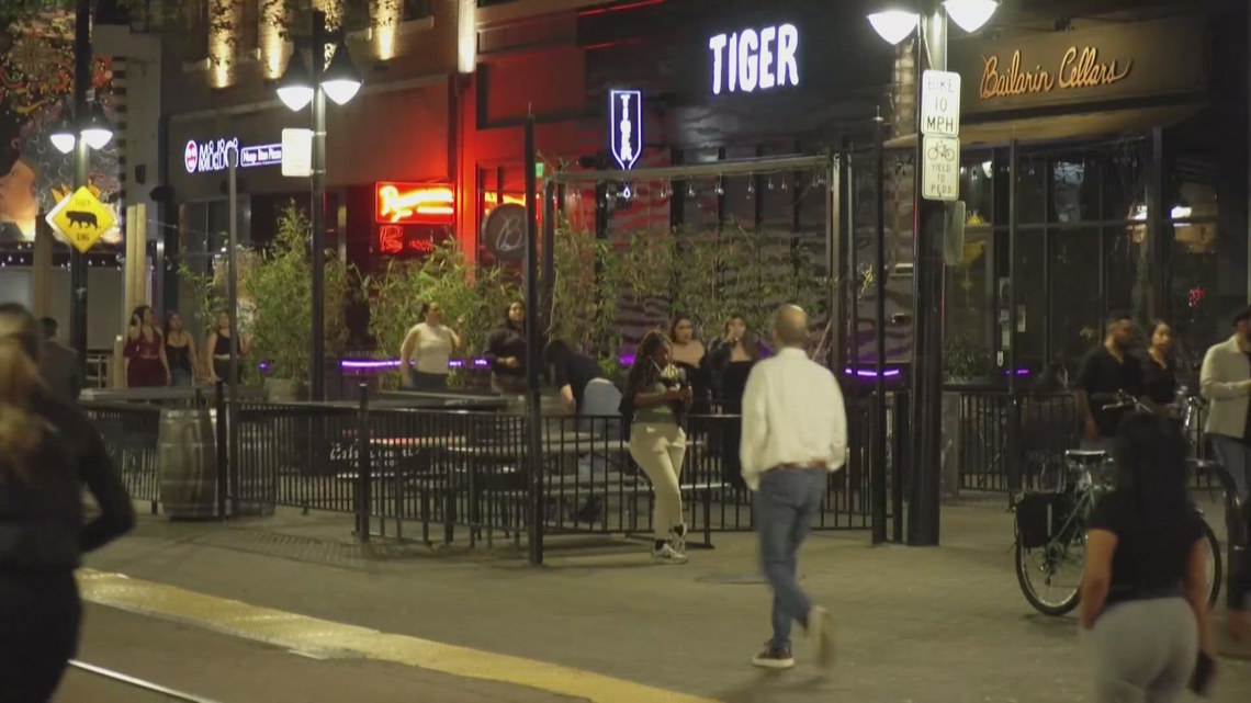 Sacramento considers allowing open containers in downtown entertainment zones