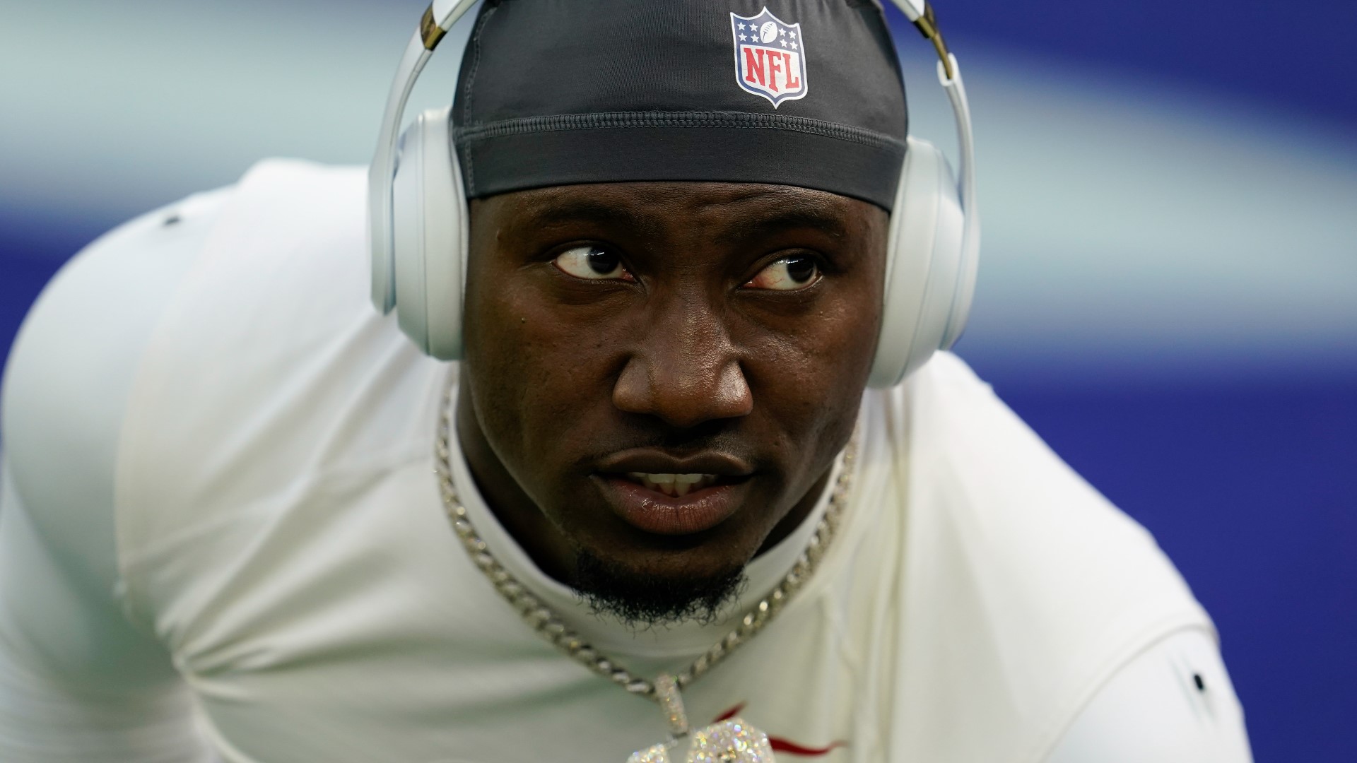 San Francisco 49ers sign All-Pro WR Deebo Samuel to three-year