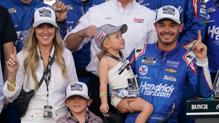 Kyle Larson returns home to a champion's welcome in Elk Grove