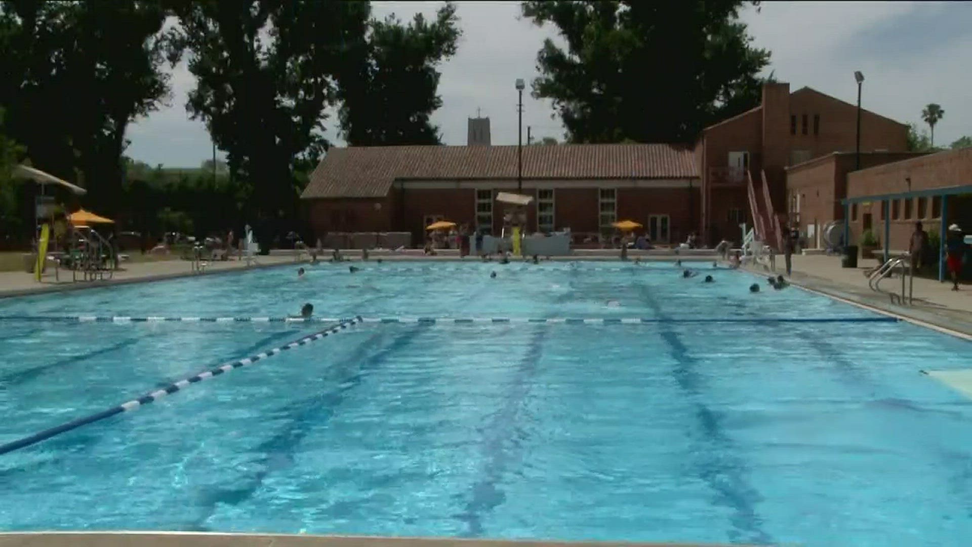 Residents take advantage of McKinley Park pool on Memorial Day. (May 29, 2017)